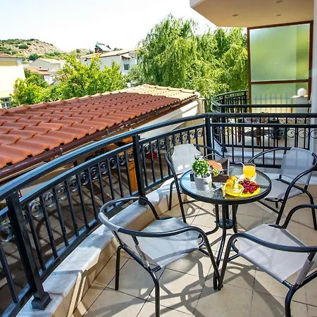 Konstantina & Evgenia Deluxe Apartament Néa Péramos